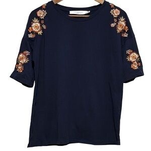 CONTEMPORAINE Floral Embroidered Tee Boho Folk Art Cottagecore